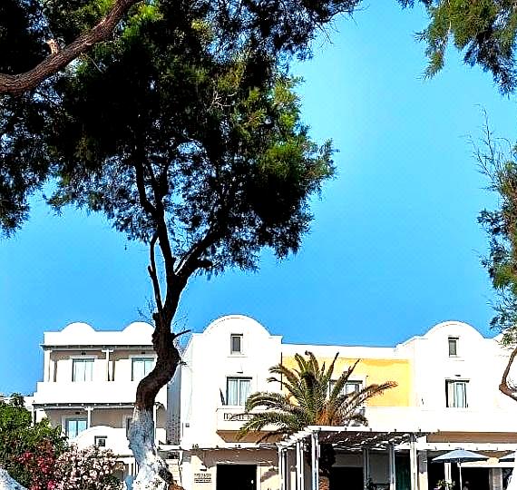 Memories Beach Hotel